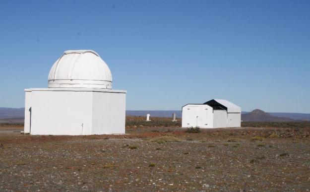 WASP-South besides the APT dome at SAAO.